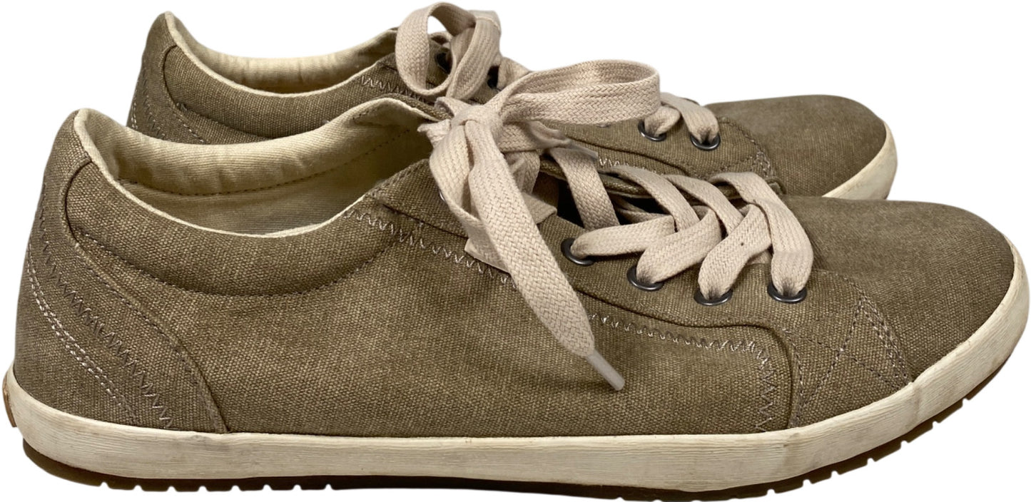 Taos Women’s Beige Star Canvas Lace Up Sneakers - 10 Wide