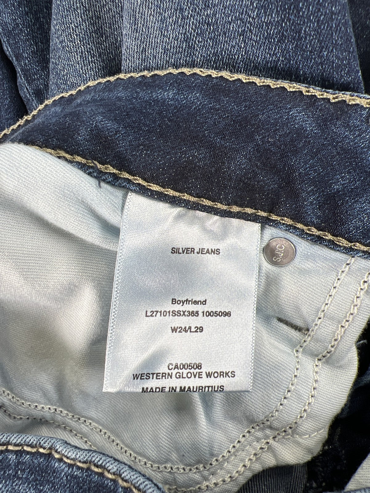 Silver Women’s Dark Wash Mid Rise Slim Leg Boyfriend Denim Jeans - 24x29