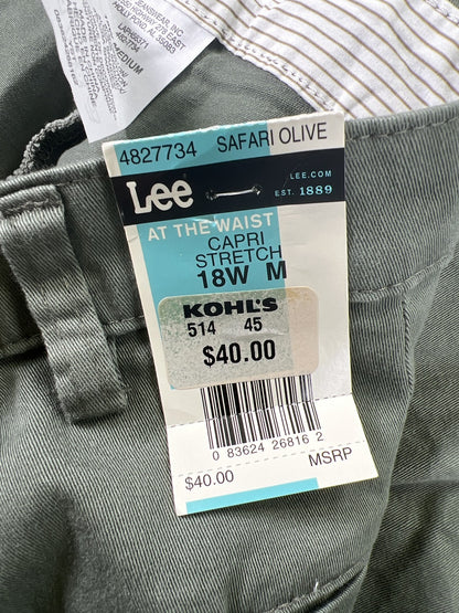 Lee Women’s Green Stretch At The Waist Capri Pants - 18W