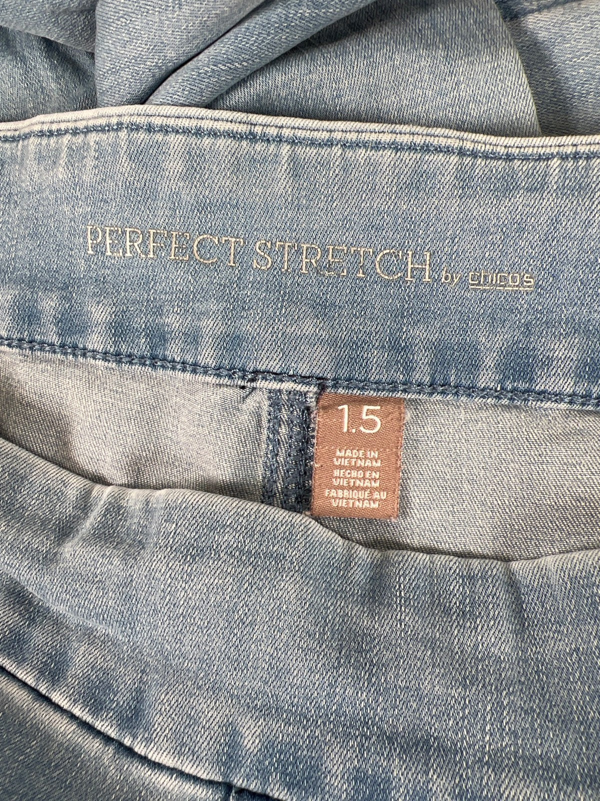 Chico’s Women’s Light Wash Perfect Stretch Pull On Straight Jeans - 1.5/US 10.5