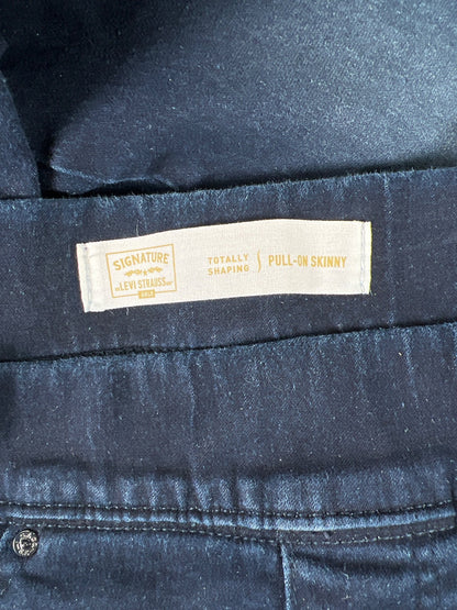 Levi Signature Women’s Dark Wash Totally Shaping Pull On Skinny Jeans - 14