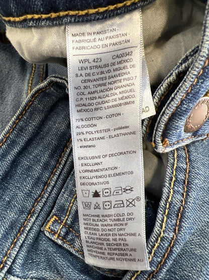 Levi’s Signature Women’s Medium Wash True Boot Denim Jeans - 6