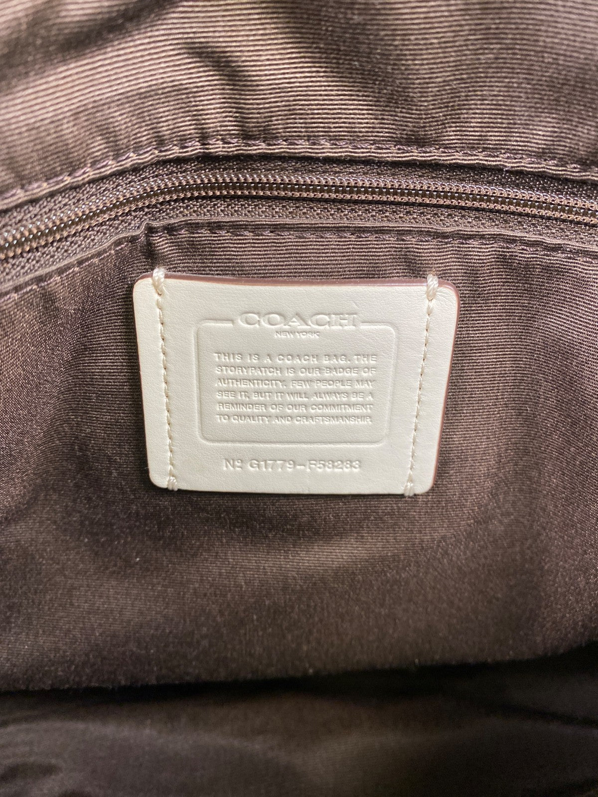 Coach Women’s Beige Signature Canvas Zip Close Crossbody Hand Bag Purse