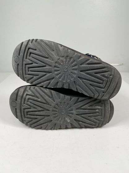 UGG Women’s Black Knit Purl Strap Twinface Short Boots - 6