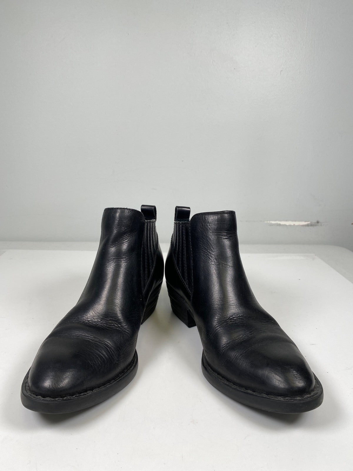 Born Women’s Black Leather Low Heeled Ankle Booties - 7.5