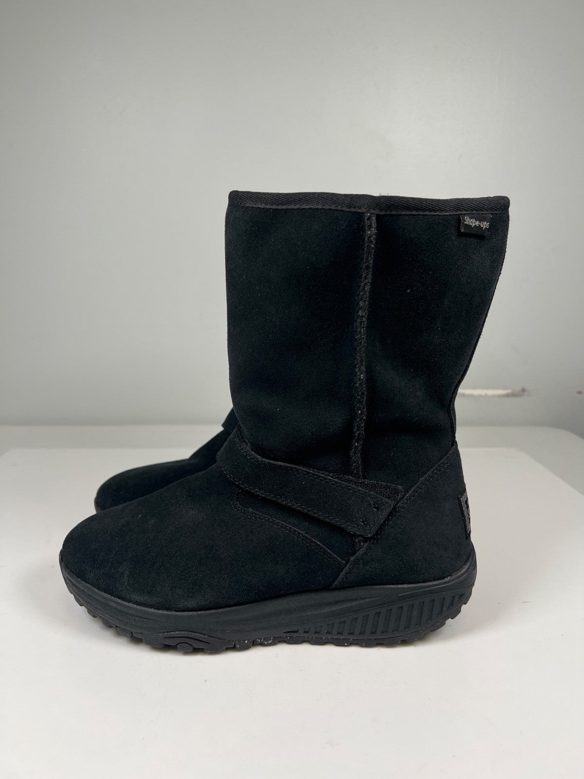 Skechers Women’s Black Shearling Shape Ups Boots - 7.5