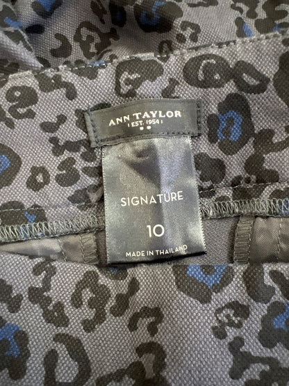 Ann Taylor Signature Women’s Blue/Black Animal Print Side Zip Ankle Pants - 10