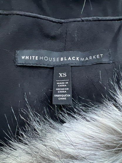 White House Black Market Women’s Gray/White Hook Close Faux Fur Vest - XS