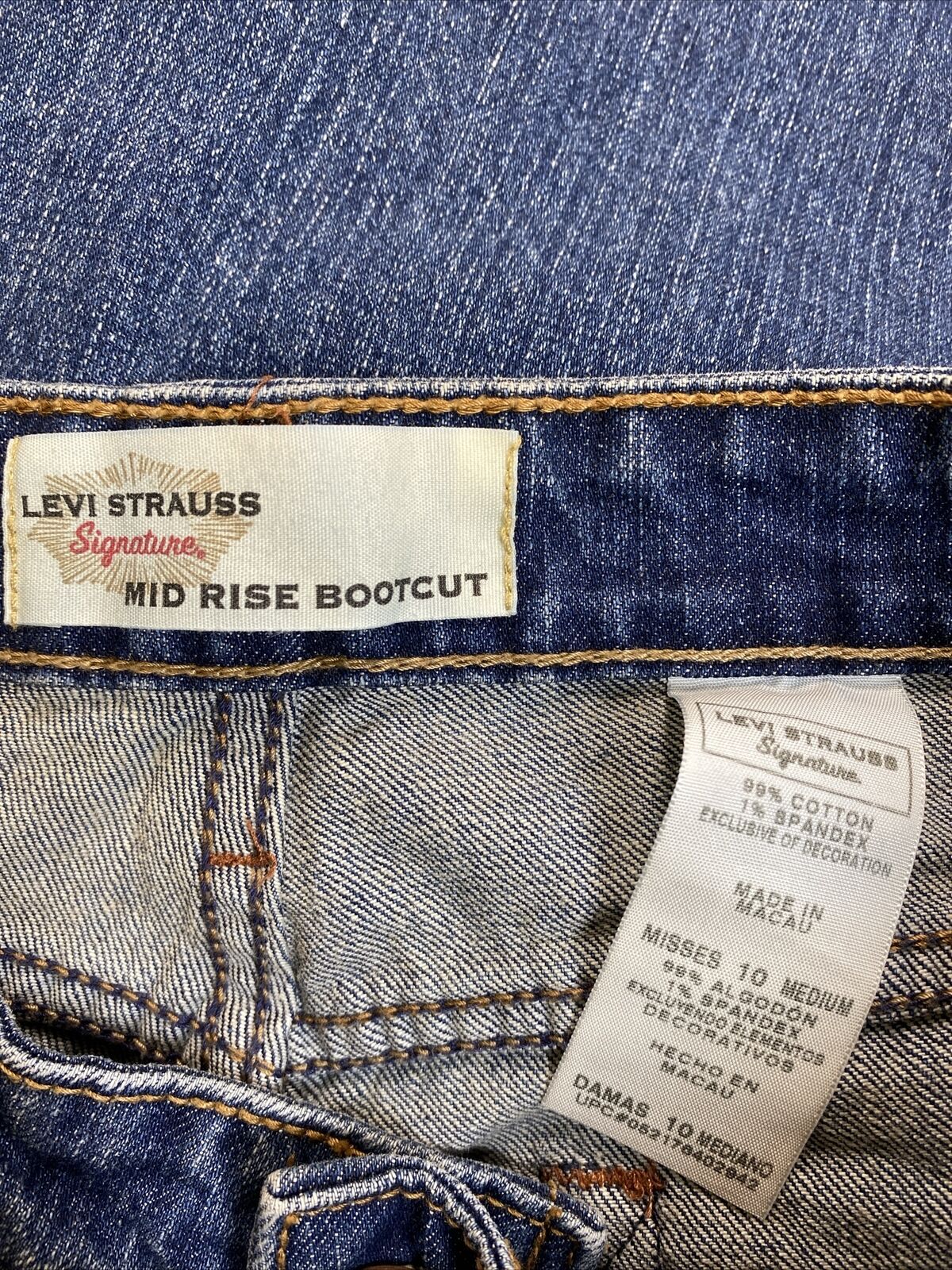 Levi's Signature Women's Dark Wash Retro Mid Rise Boot Cut Jeans - 10 M