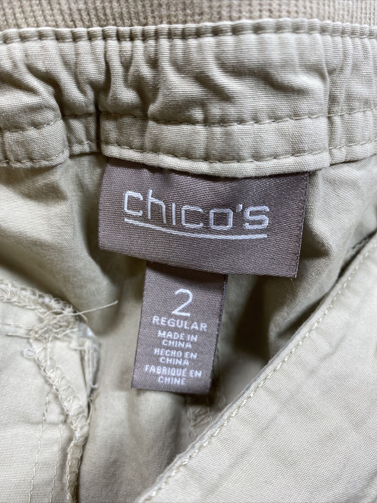 Chico's Pantalones cargo casuales de algodón cónicos beige para mujer - 2/US 12