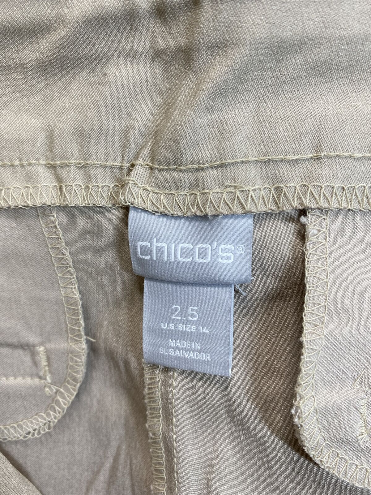 Chico's Women's Beige So Slimming Brigitte Capri Pants - 2.5/14