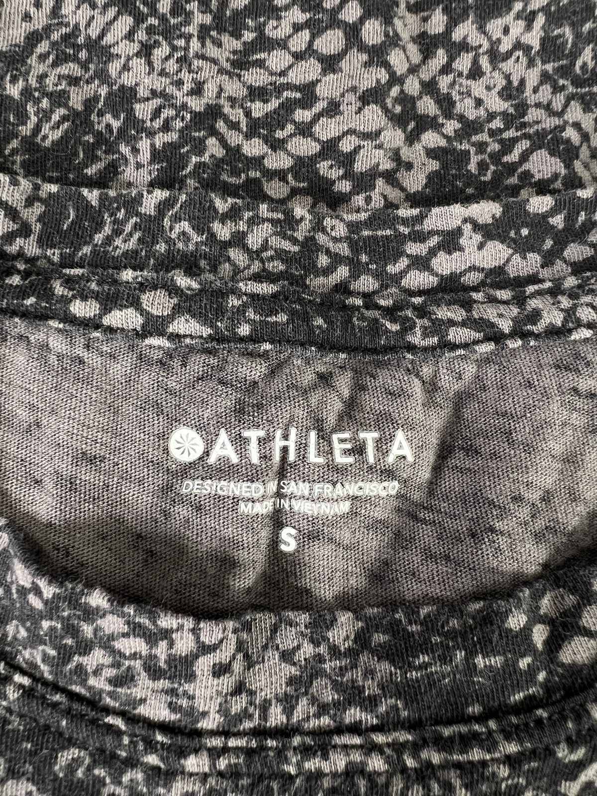 Athleta Women’s Black Daily Snake Print Short Sleeve T-Shirt - S