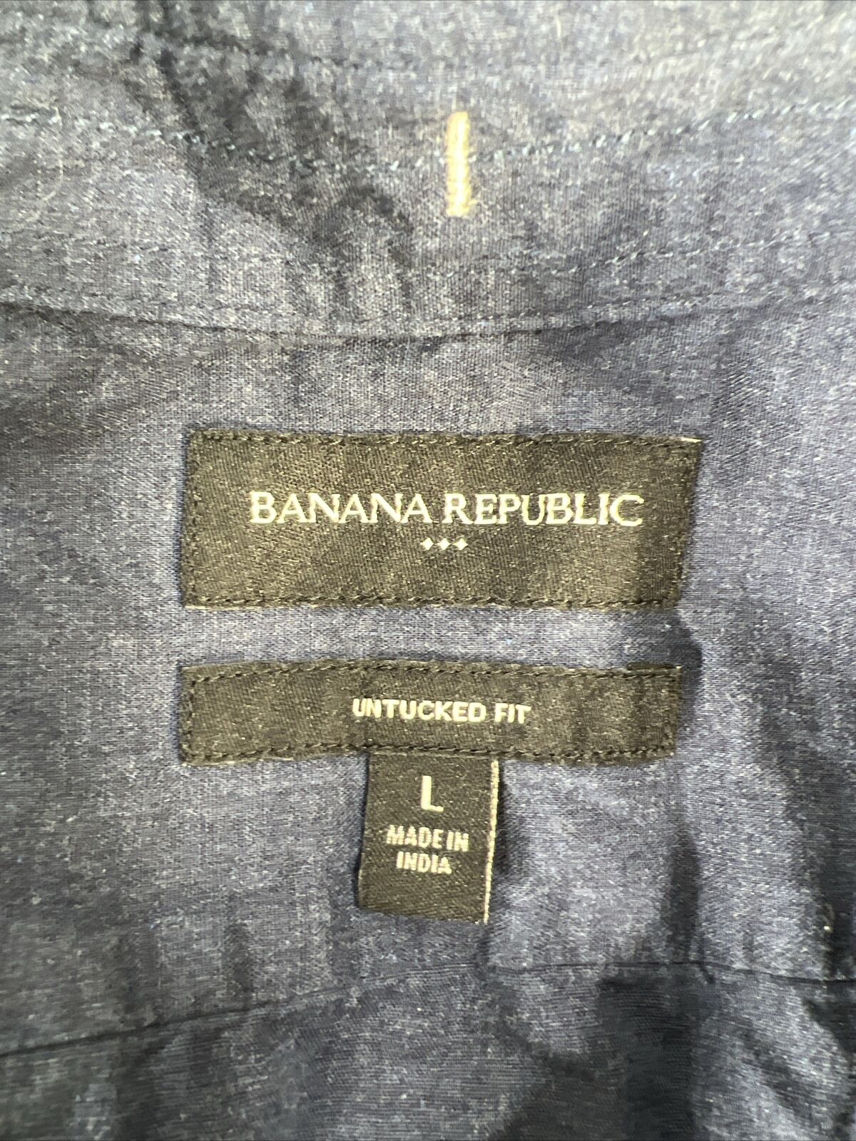 Banana Republic Men's Blue Untucked Long Sleeve Button Up Shirt - L