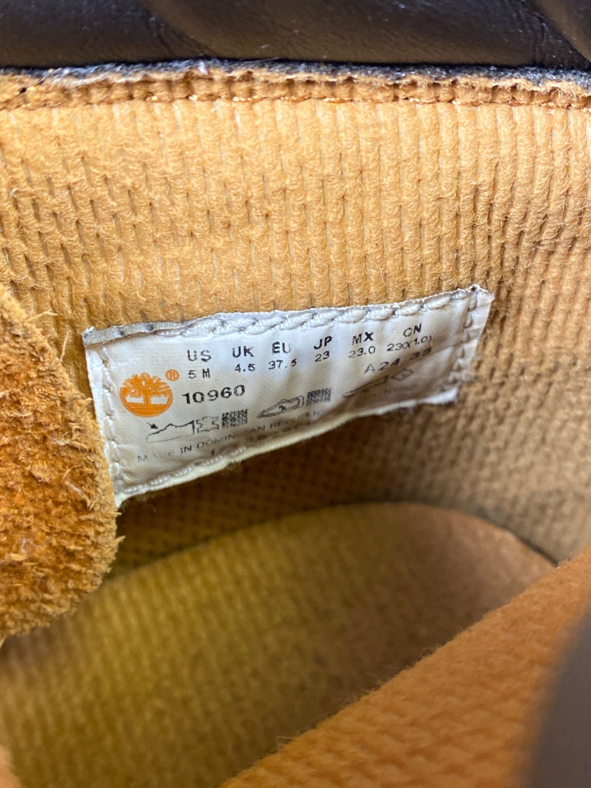 Timberland Boys Tan/Brown Wheat Suede Classic 6”. Lace Up Work Boots - 5