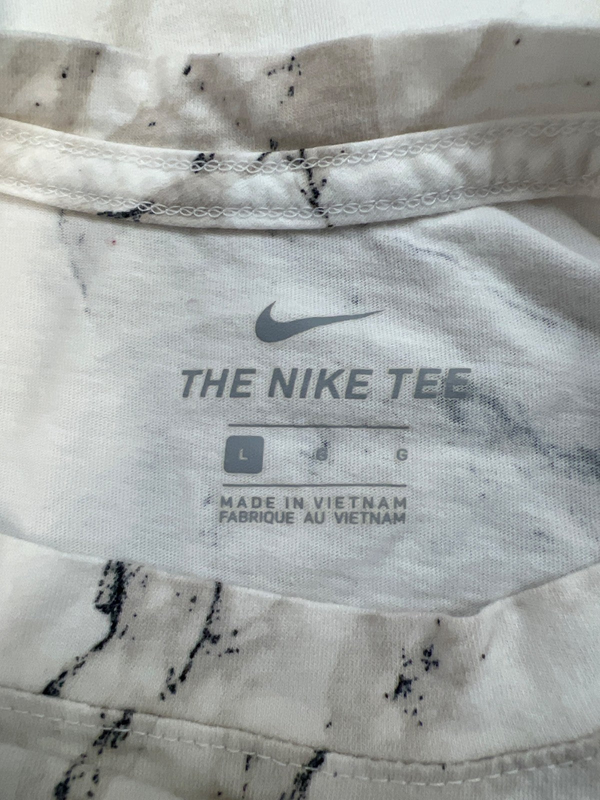 Nike Men’s White/Black Marbled Swoosh Short Sleeve T-Shirt - L