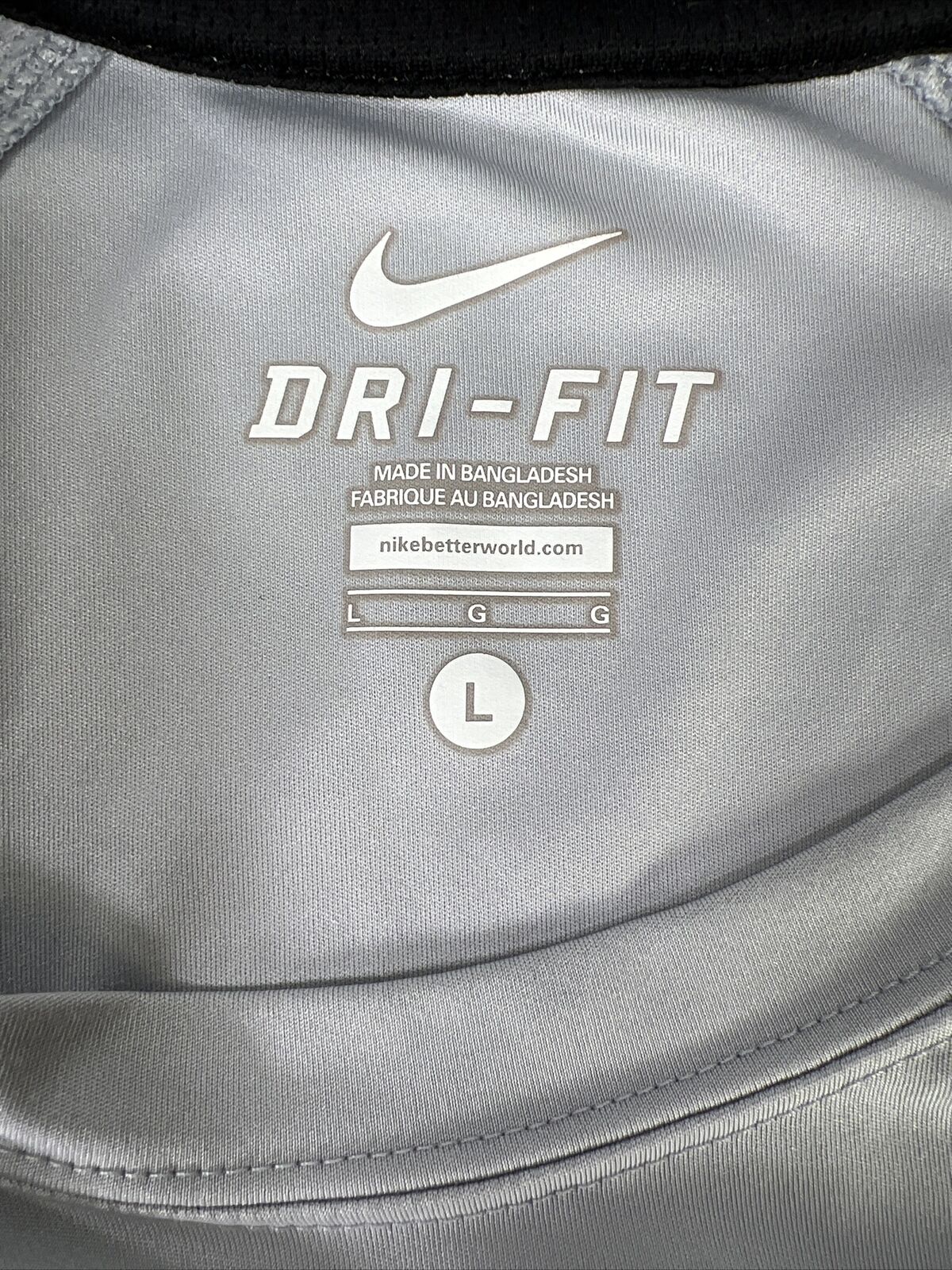Nike Men's Gray Dri-Fit Breathe Short Sleeve Athletic Shirt - L