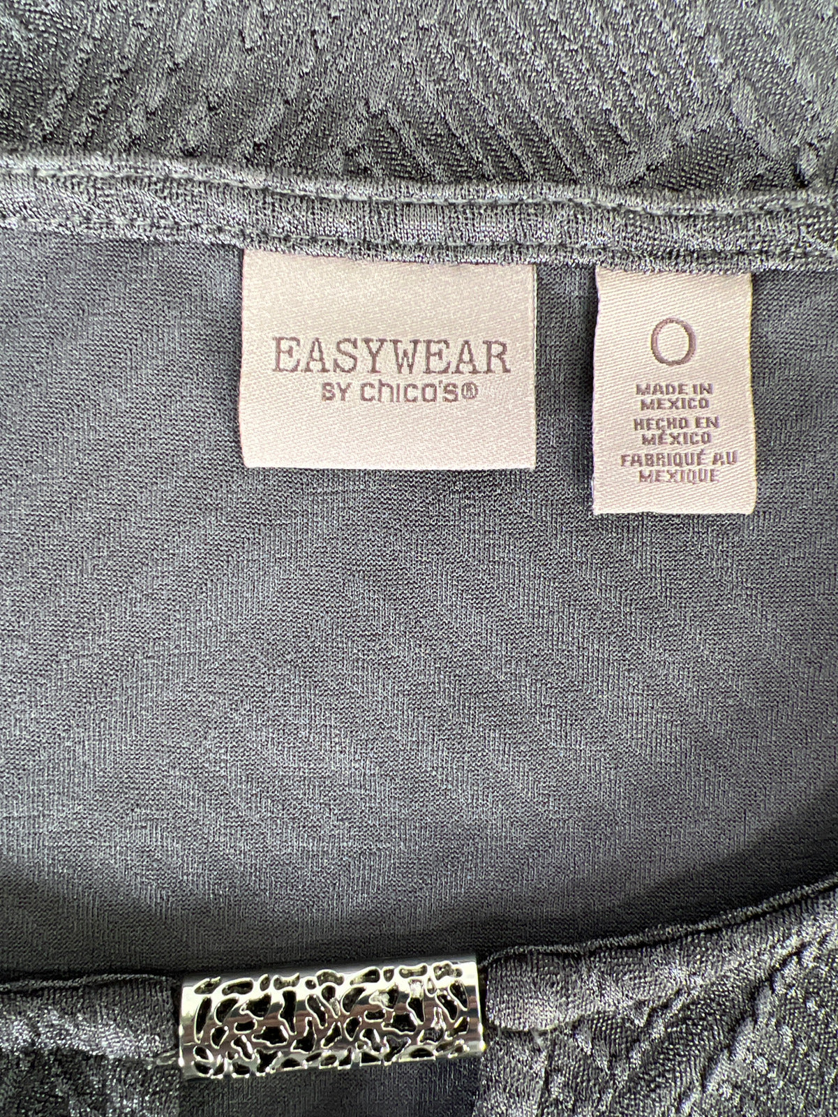 Chico’s Easywear Women’s Gray Textured 3/4 Sleeve Keyhole Neck Top - 0/US S