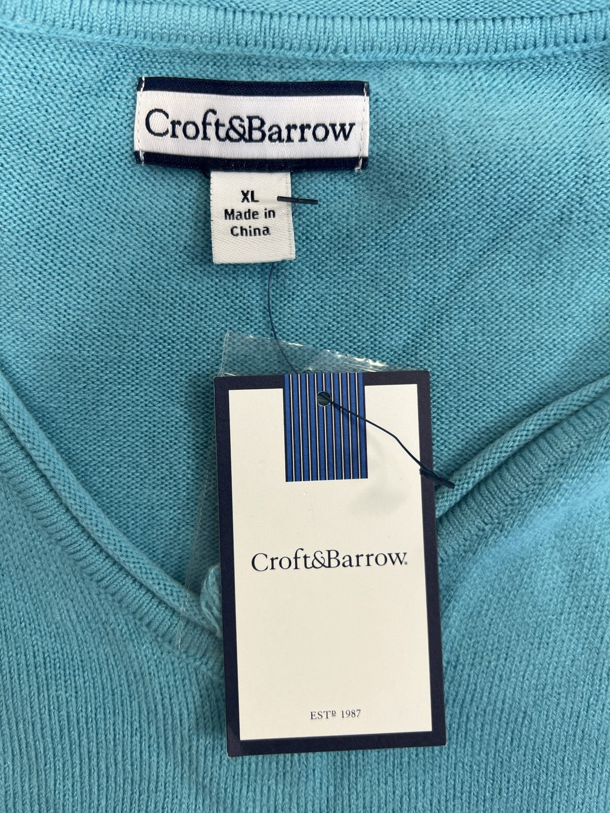 Croft and Barrow Women’s Blue Long Sleeve V-Neck Knit Sweater - XL