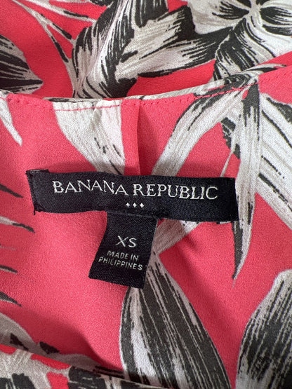 Banana Republic Women’s Pink Floral One Shoulder Top - XS