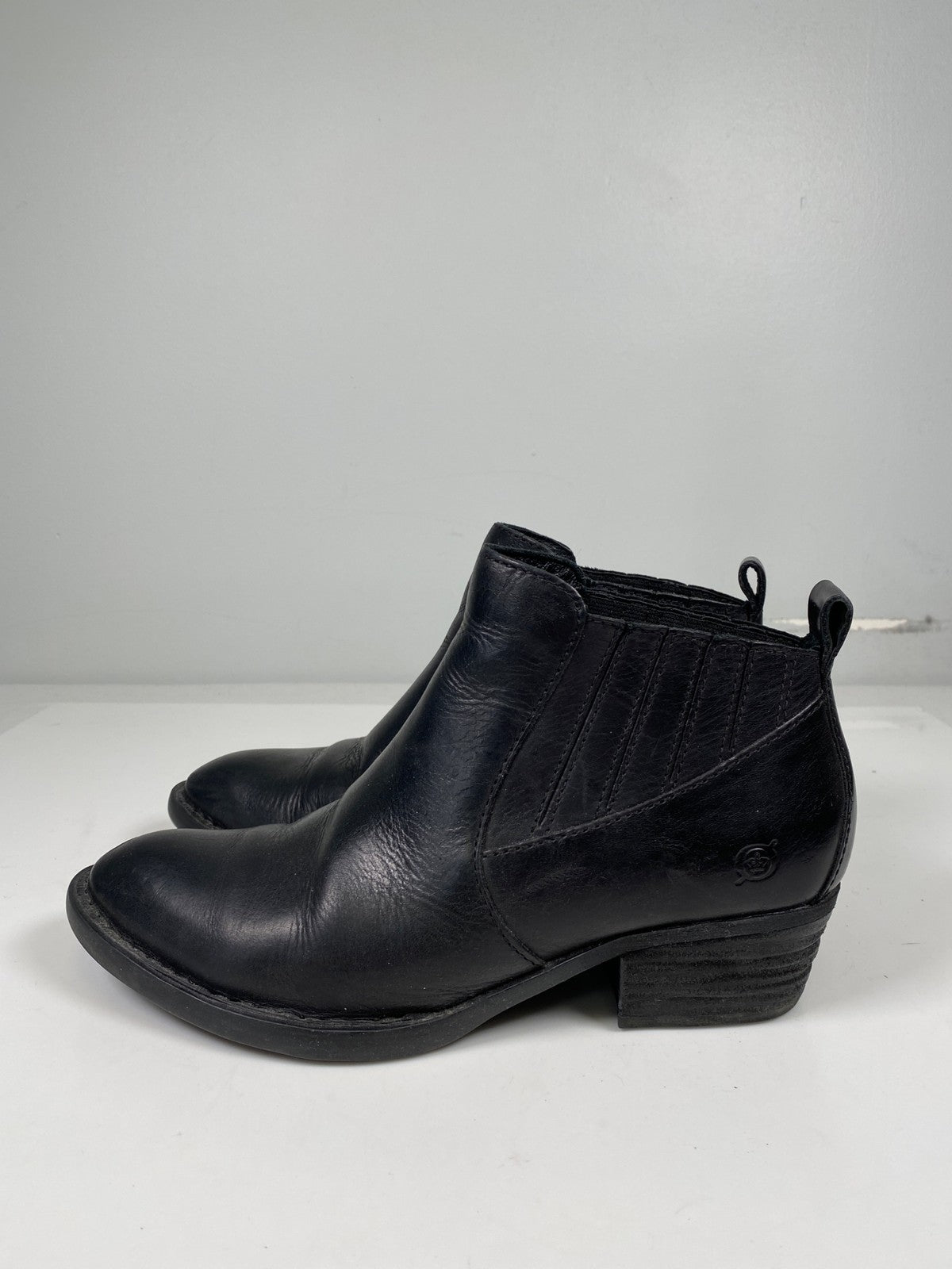 Born Women’s Black Leather Low Heeled Ankle Booties - 7.5