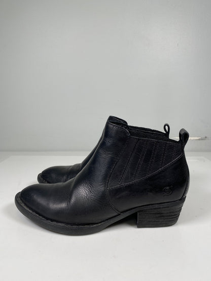 Born Women’s Black Leather Low Heeled Ankle Booties - 7.5