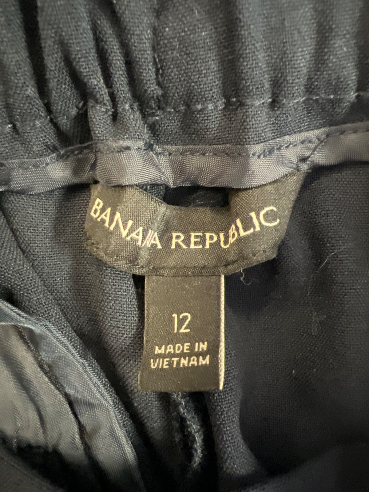 Banana Republic Women’s Black Tapered Leg Pull On Ankle Pants - 12