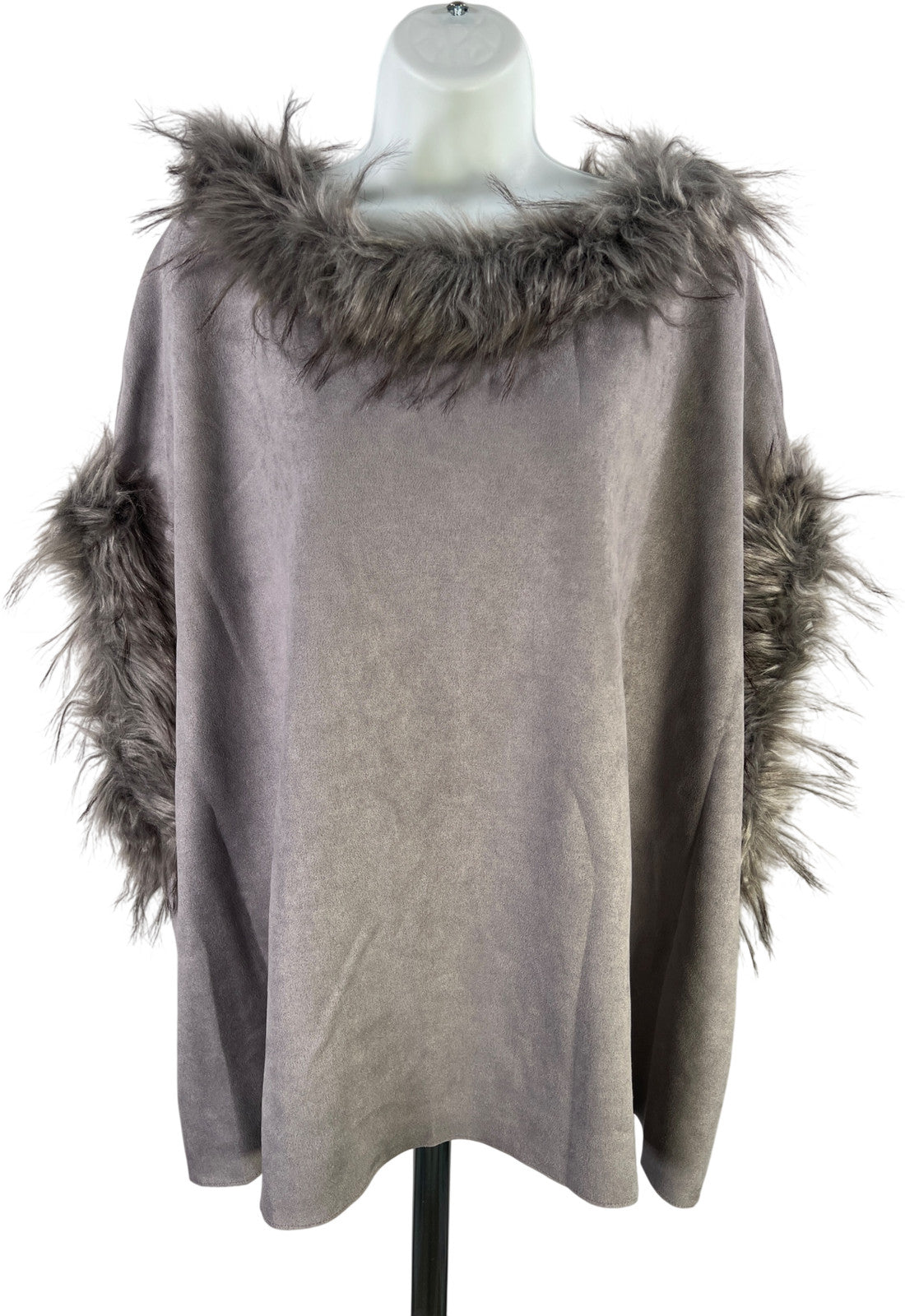 Love Token Women’s Gray Faux Fur Trim Poncho Sweater - M/L