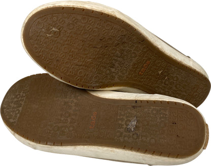 Taos Women’s Beige Star Canvas Lace Up Sneakers - 10 Wide