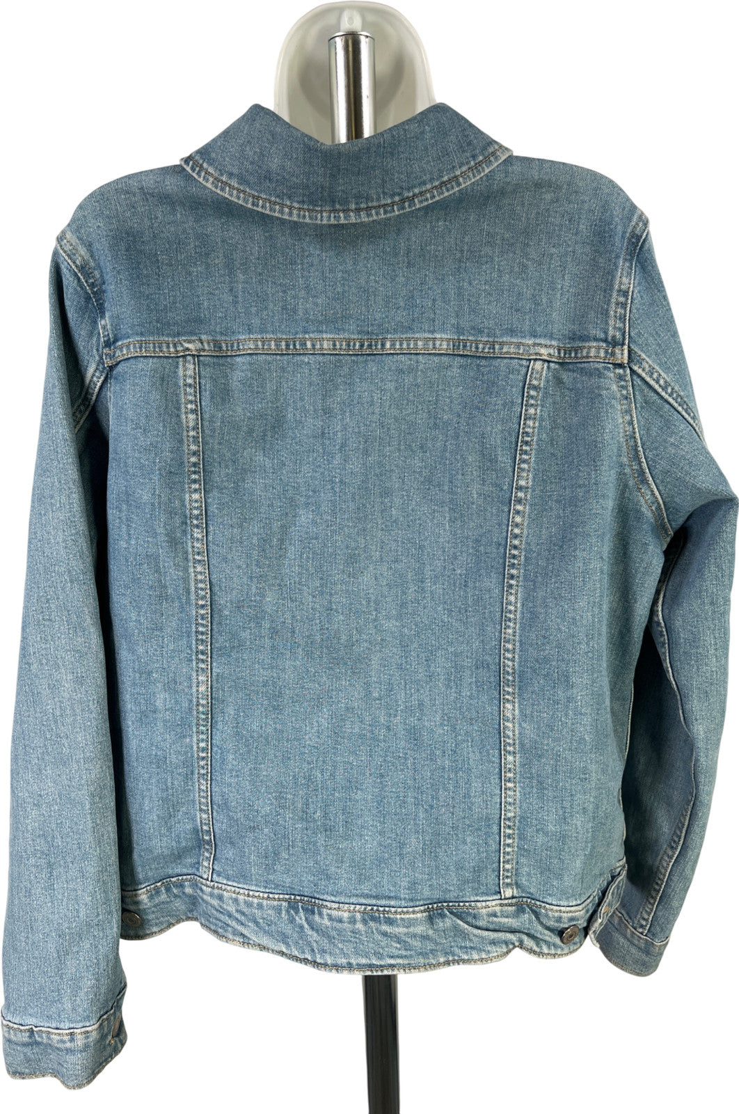 Levi’s Women’s Medium Wash Long Sleeve Button Up Denim Jacket - Plus 1X