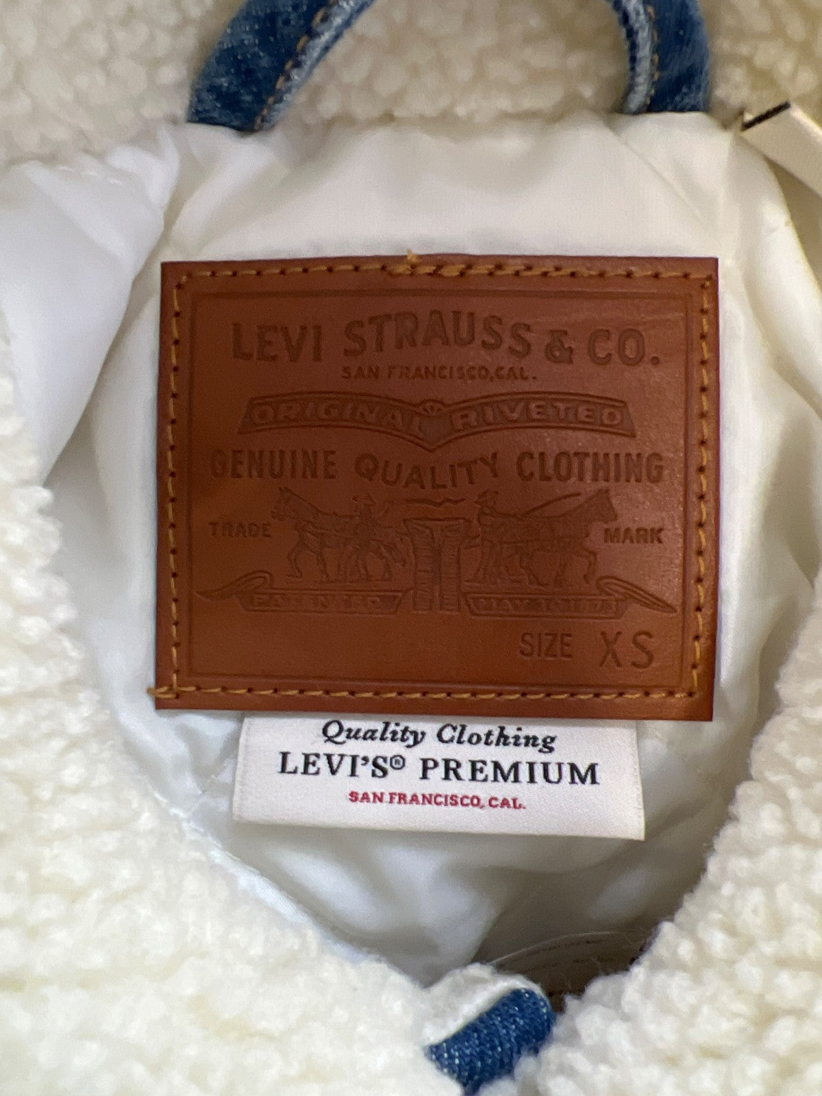 Levi’s Women’s Ivory/Blue Sherpa Quilted Denim Jean Jacket - XS