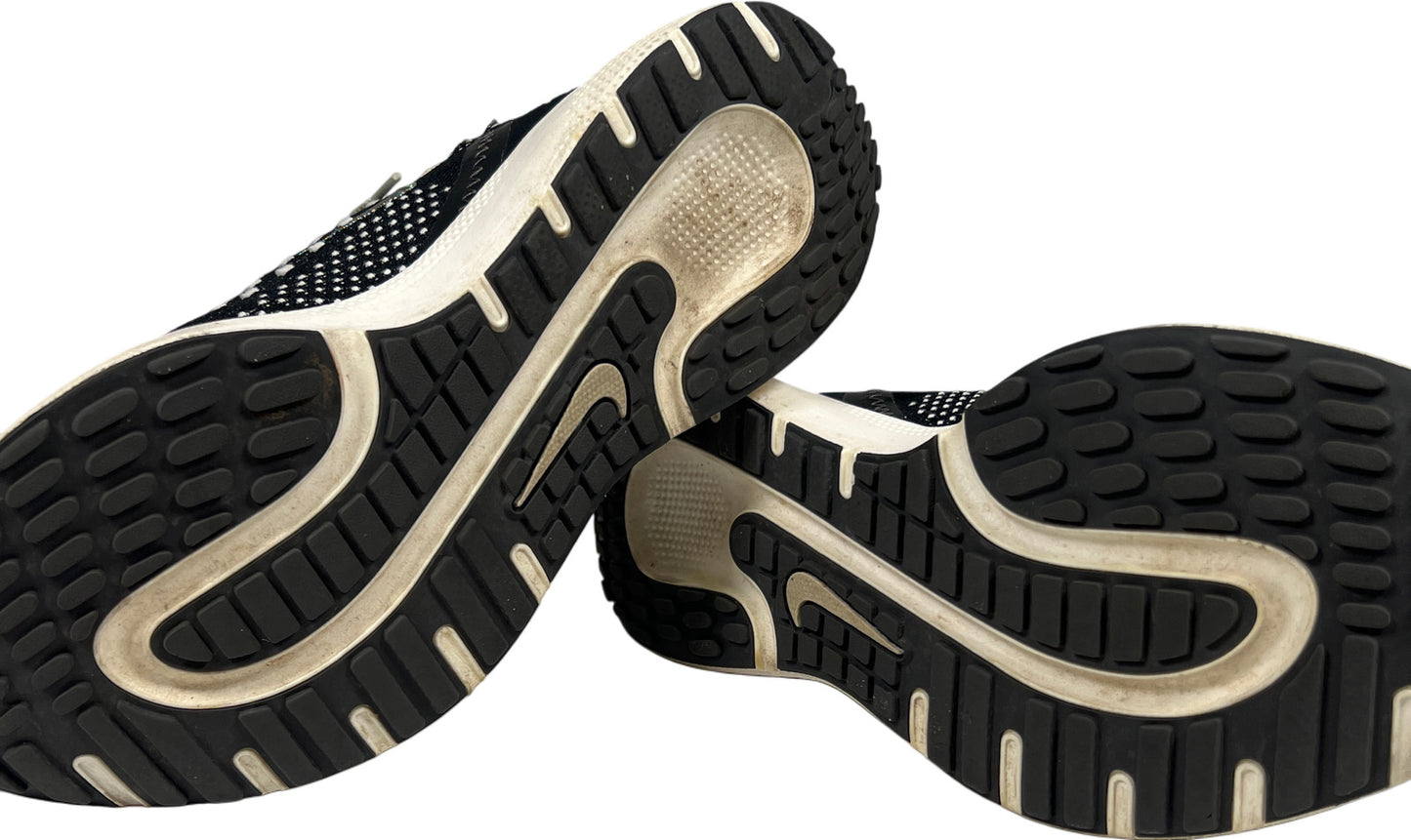 Nike Women’s Black/White React Escape Lace Up Running Shoes - 8.5