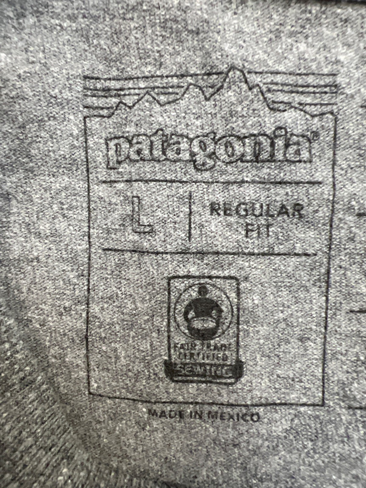 Patagonia Men’s Gray Long Sleeve Logo Graphic T-Shirt - L