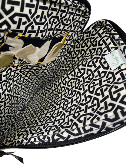 Vera Bradley Women’s Black/White Floral Dogwood Small 9” E-Reader Padded Case
