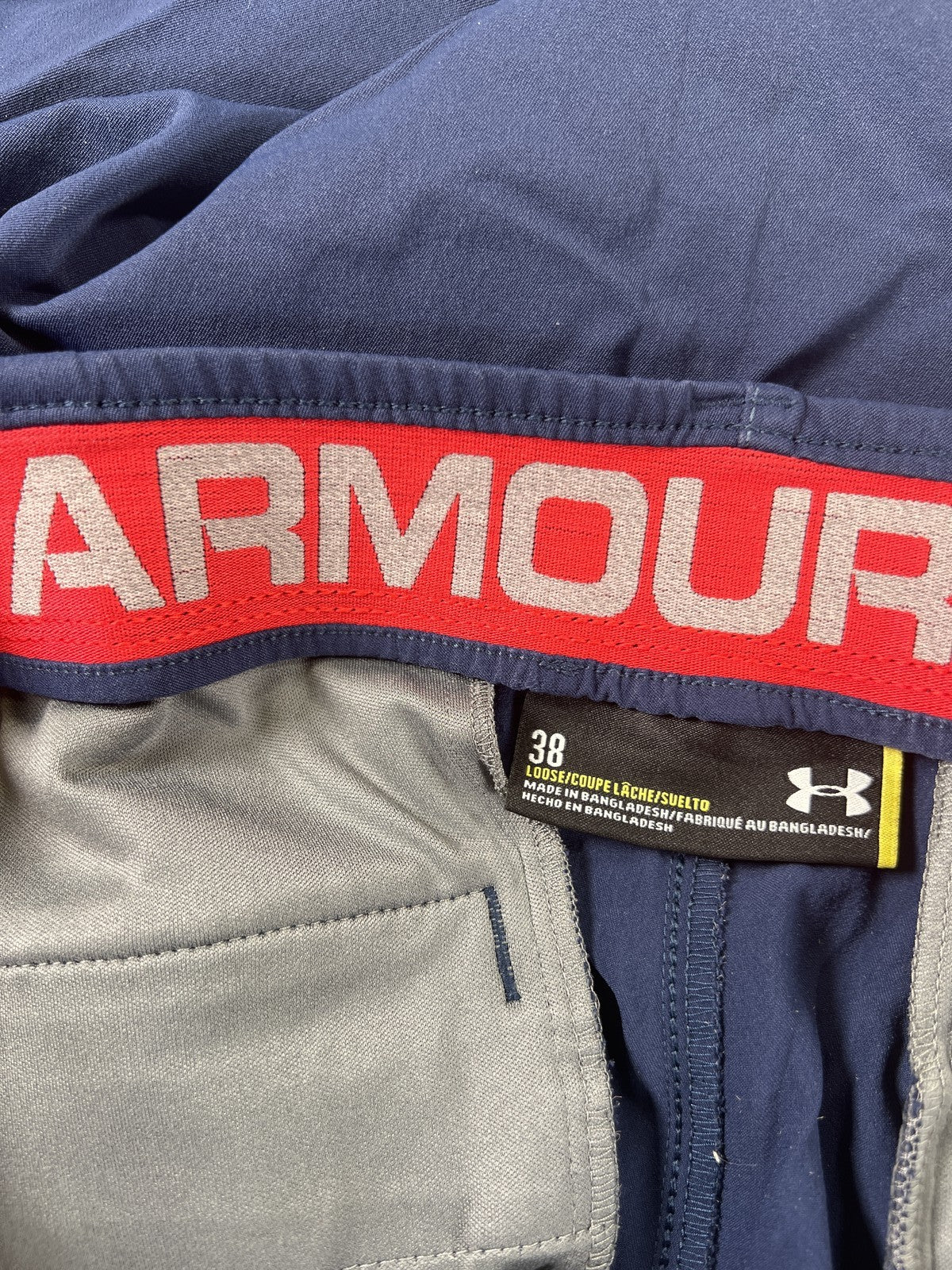 Under Armour Men’s Blue Loose Fit Athletic Shorts - 38