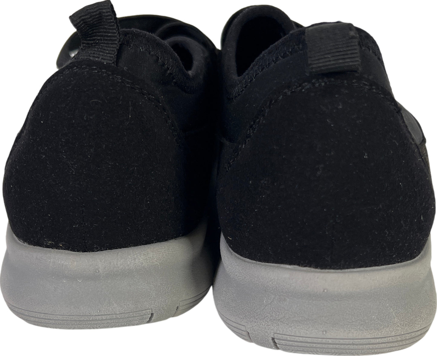 Easy Spirit Women’s Black Gibb Slip On Comfort Walking Sneakers - 6
