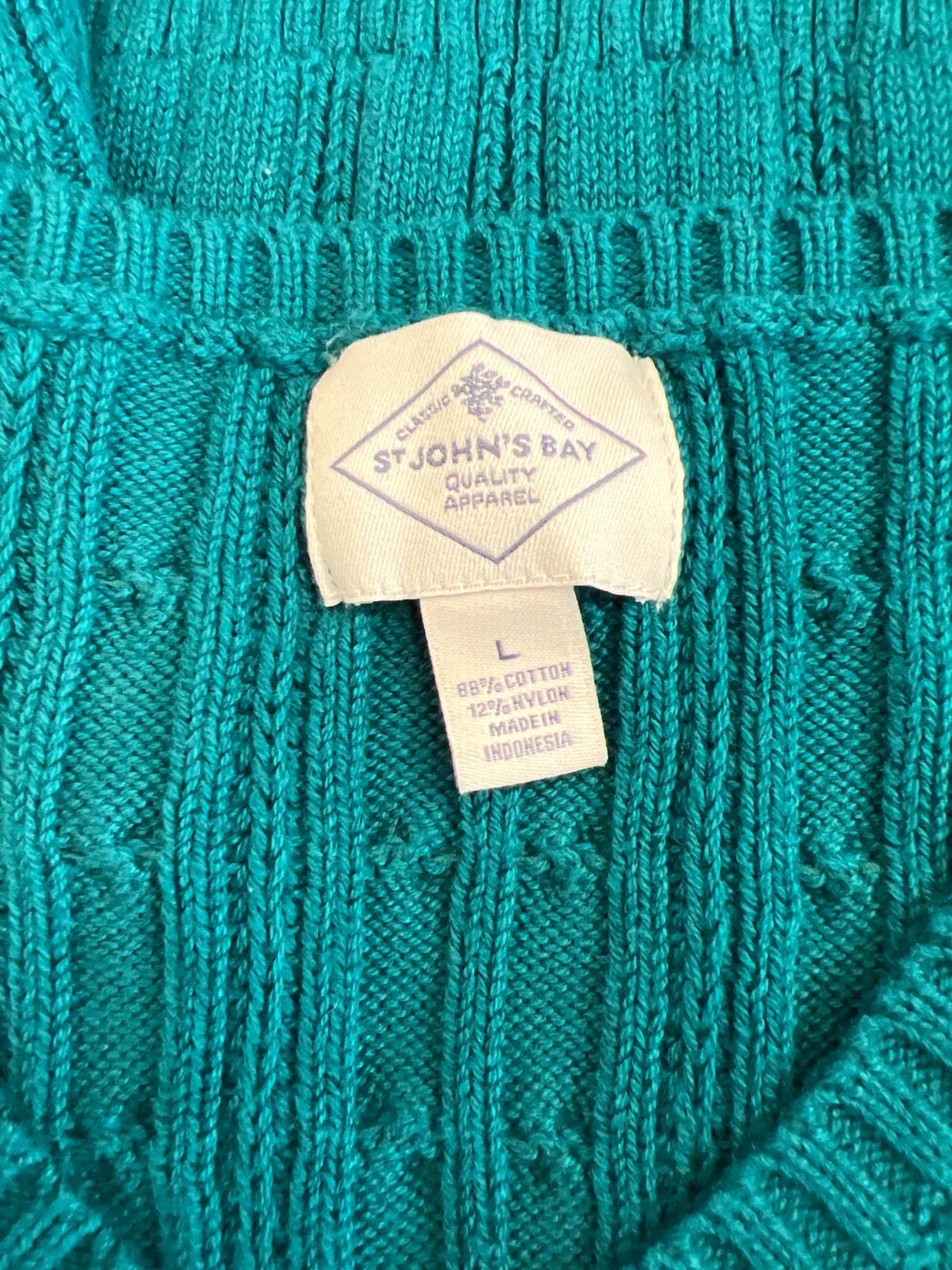 St.Johns Bay Women’s Blue Cable Knit Long Sleeve V-Neck Sweater - L