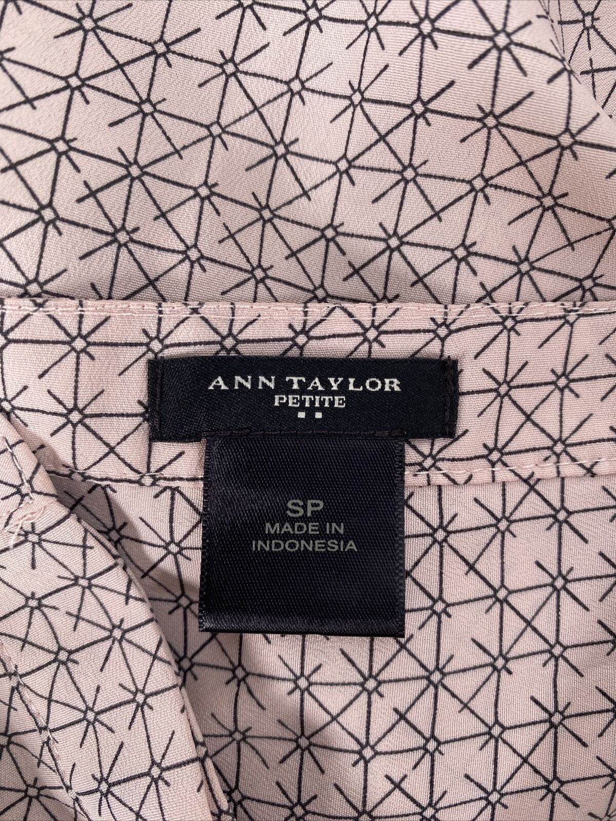Ann Taylor Blusa rosa de manga larga con 1/2 botones para mujer - Petite S