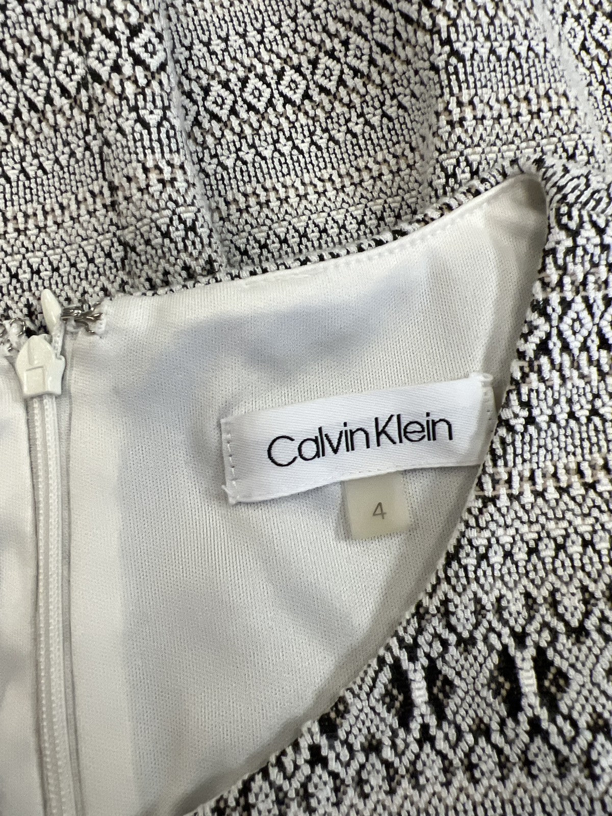 Calvin Klein Women’s White/Black Zipper Back Sleeveless Sheath Dress - 4
