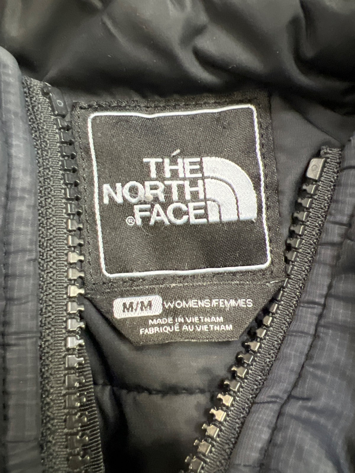 The North Face Women’s Black Long Sleeve Full Zip Puffer Jacket - M