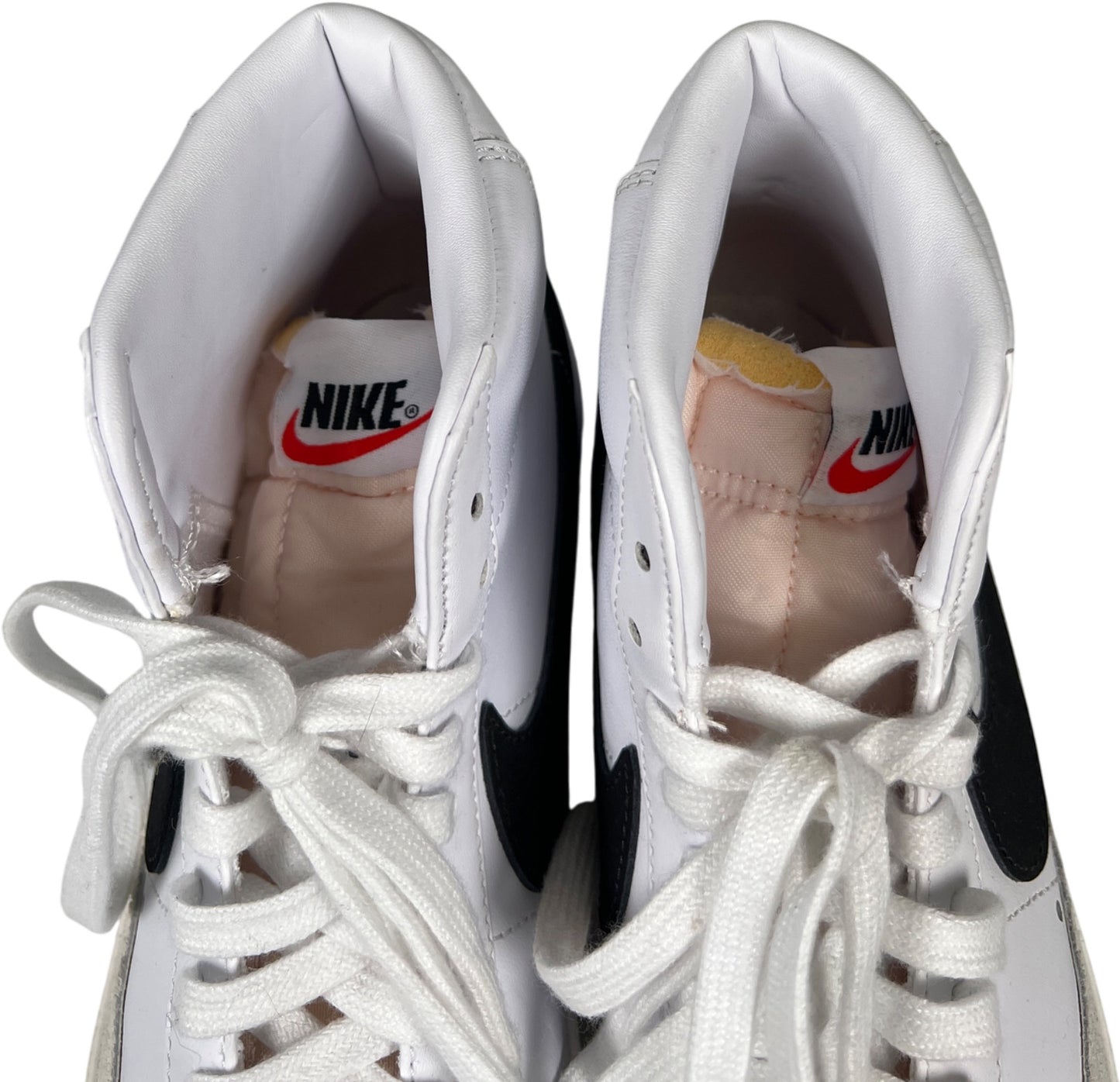 Nike Women’s White Blazer 77 High Top Lace Up Sneakers - 8