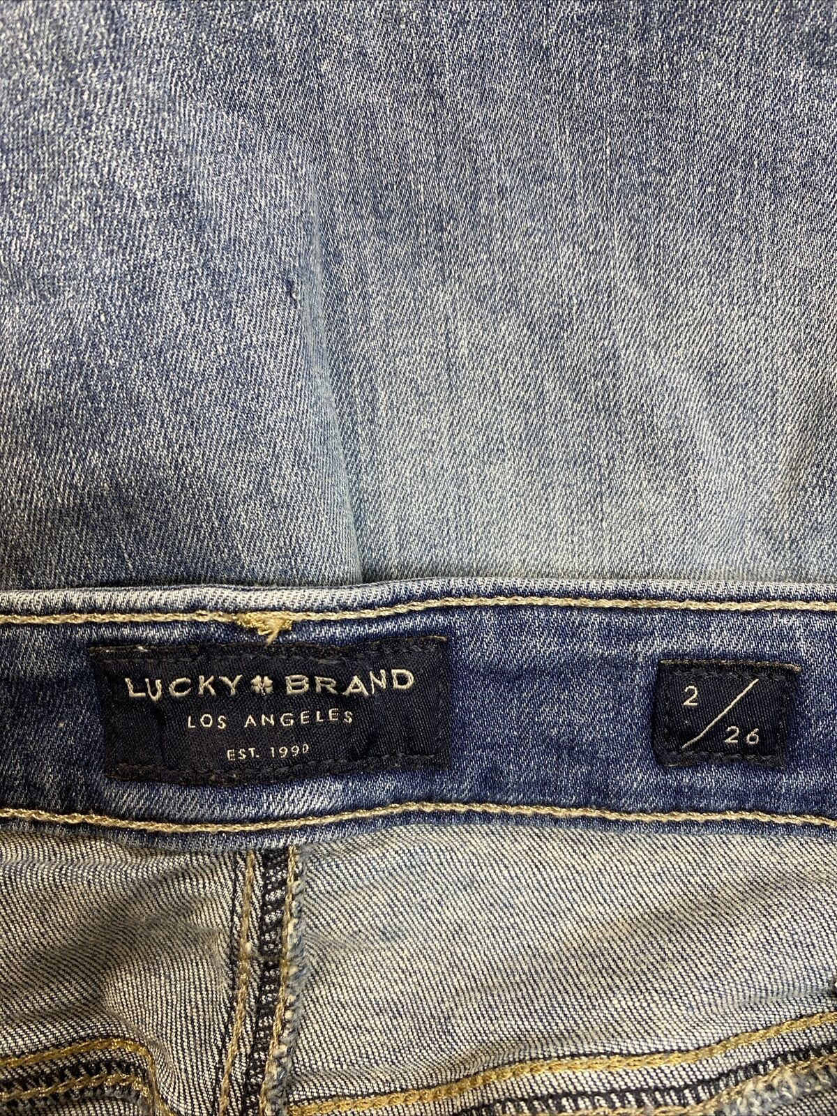 Lucky Brand Women's Medium Wash Distressed Denim Jean Shorts - 2/26