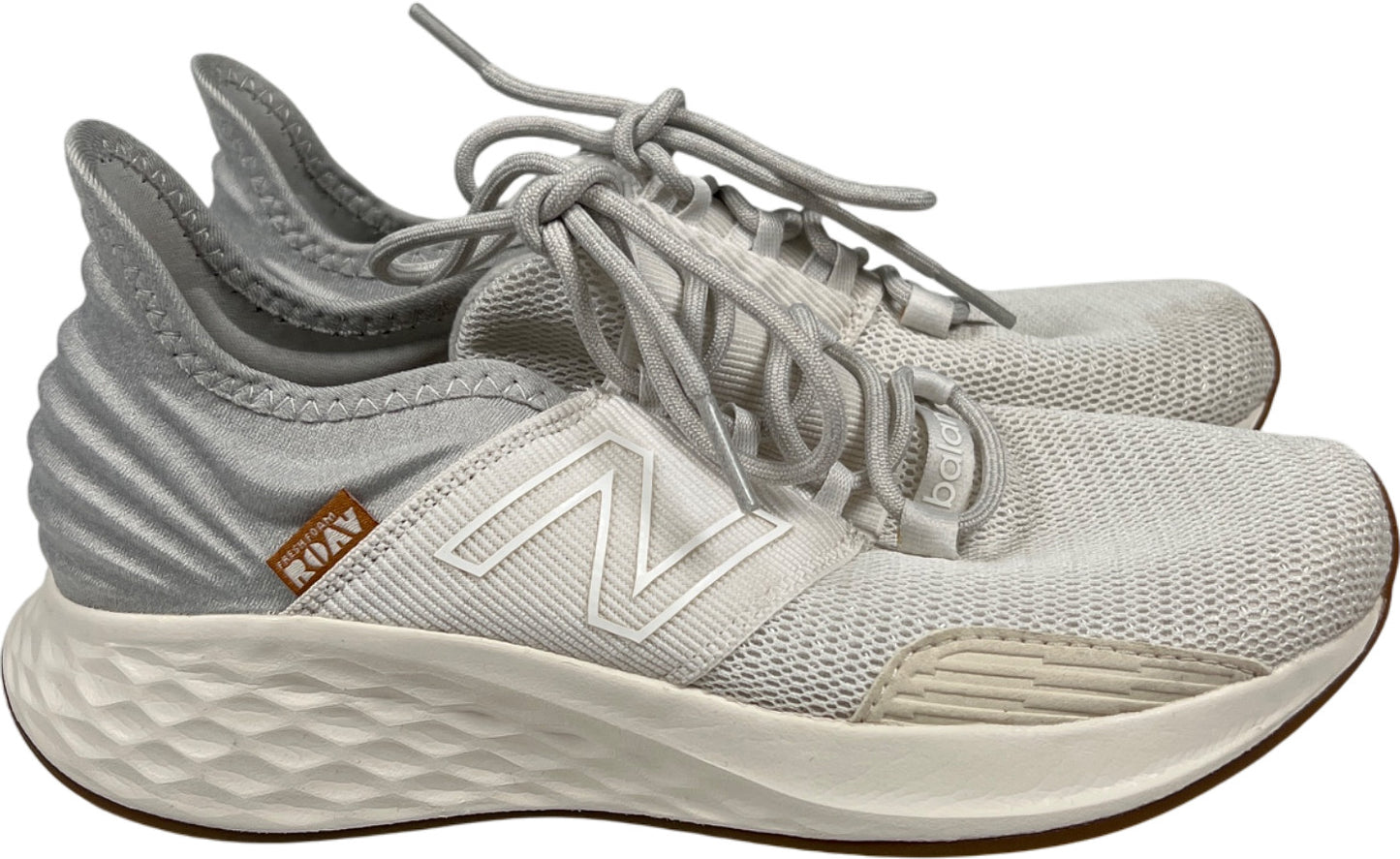 New Balance Women’s White Fresh Foam Roav Lace Up Athletic Shoes - 6.5