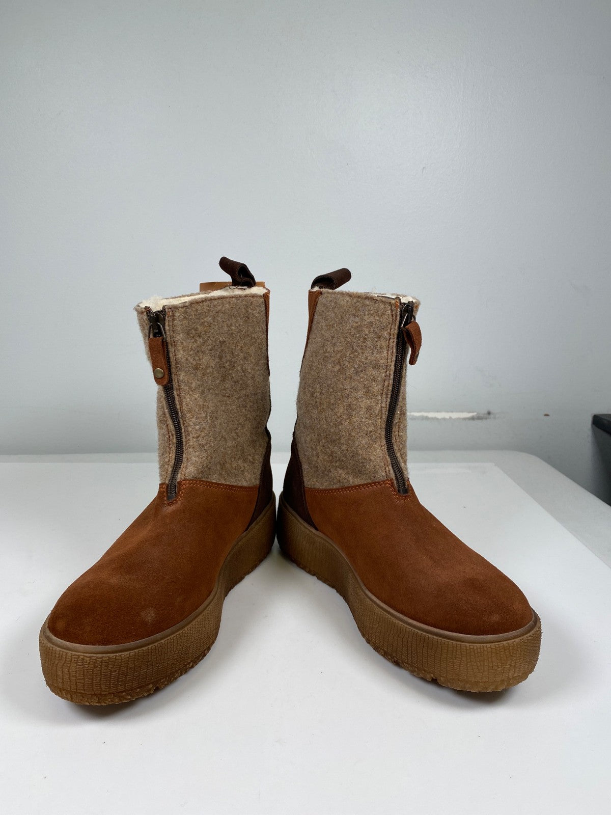 Bos and Co Women’s Brown Suede/Wool Ignite Waterproof Boots - 39/8.5