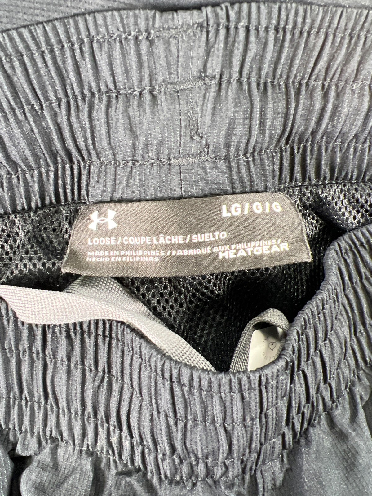 Under Armour Men’s Black Mesh Lined Warm Up Athletic Pants - L