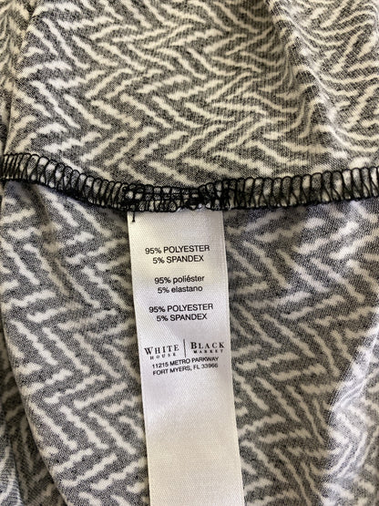 White House Black Market Women’s Black/White Sleeveless V-Neck Blouse - L