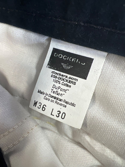 Dockers Men’s Beige Stain Defender Go Khaki Relaxed Straight Chino Pants - 36x30