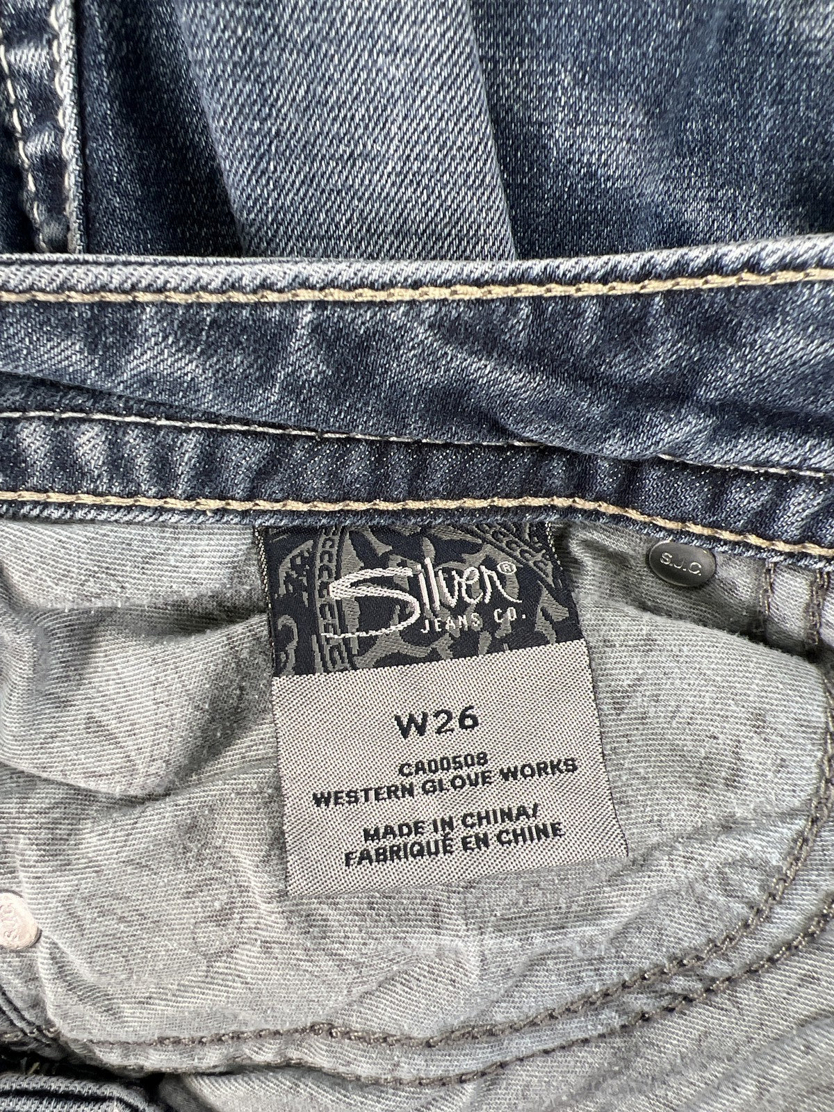 Silver Women’s Medium Wash Aiko Low Capri Denim Jeans - 26