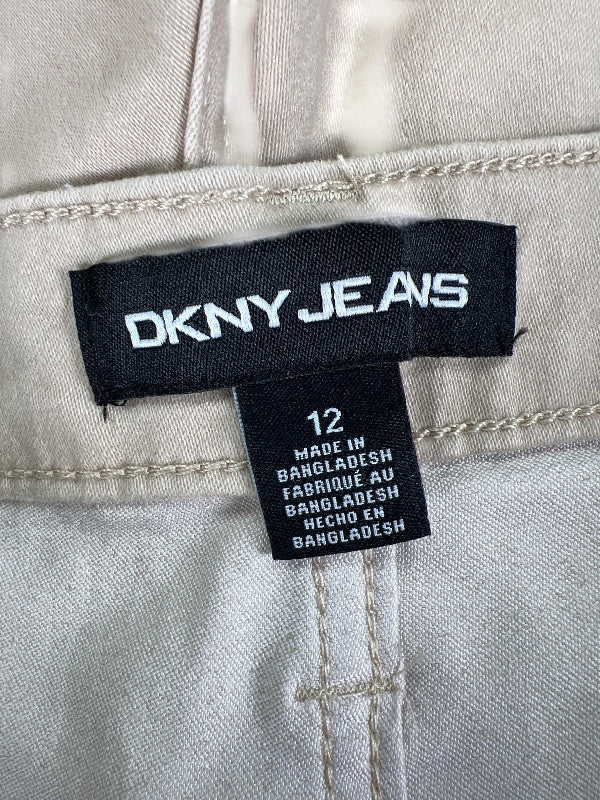 DKNY Women's Beige Stretch Chino Shorts - 12