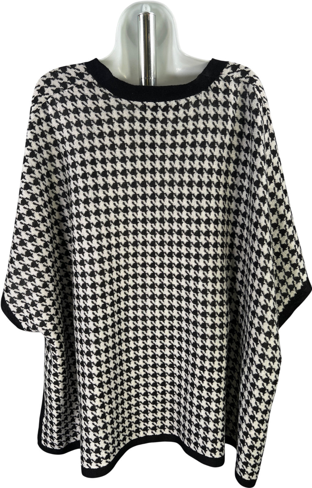 Ellen Tracy Women’s Black/White Short Loose Sleeve Cape Sweater - Petite Small