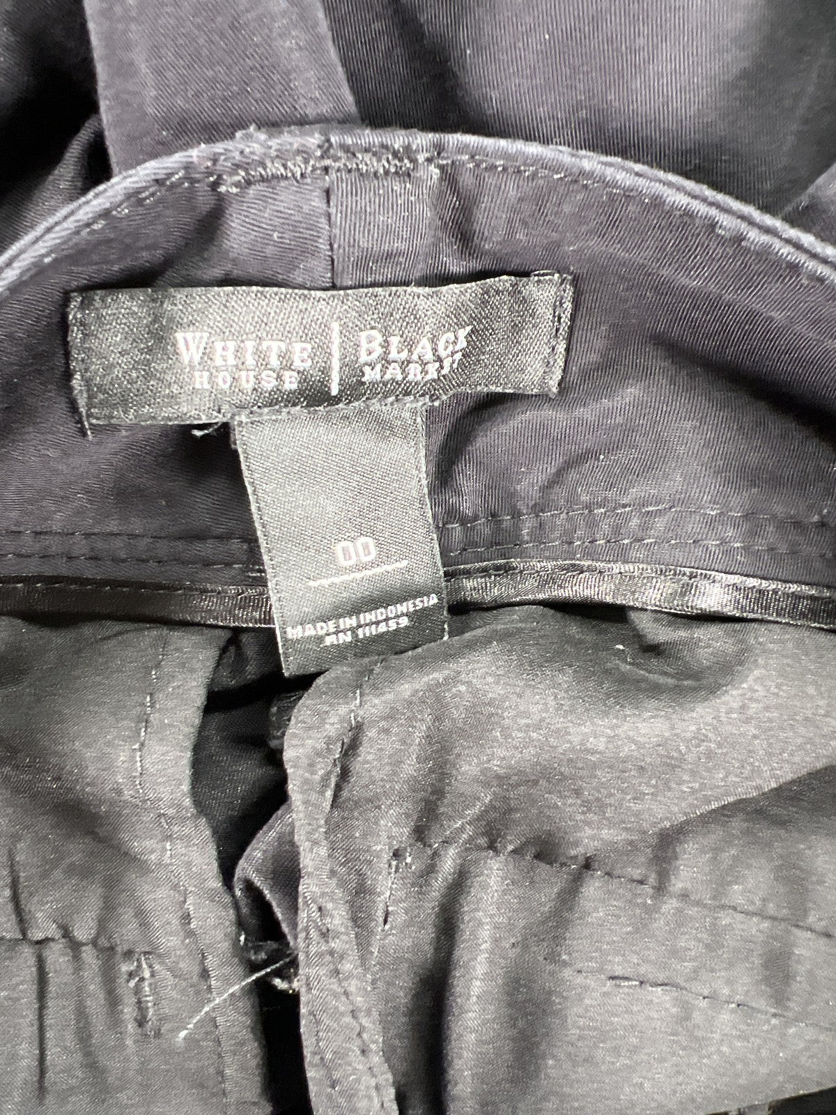 White House Black Market Women’s Black Bermuda Shorts - 00